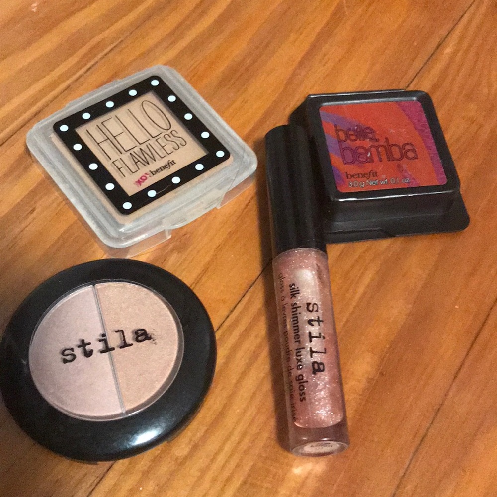 Random assortment of face products